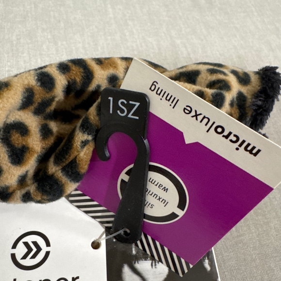 Women's Isotoner Leopard Print Microluxe Lining Gloves One Size Brown Black - Picture 5 of 7